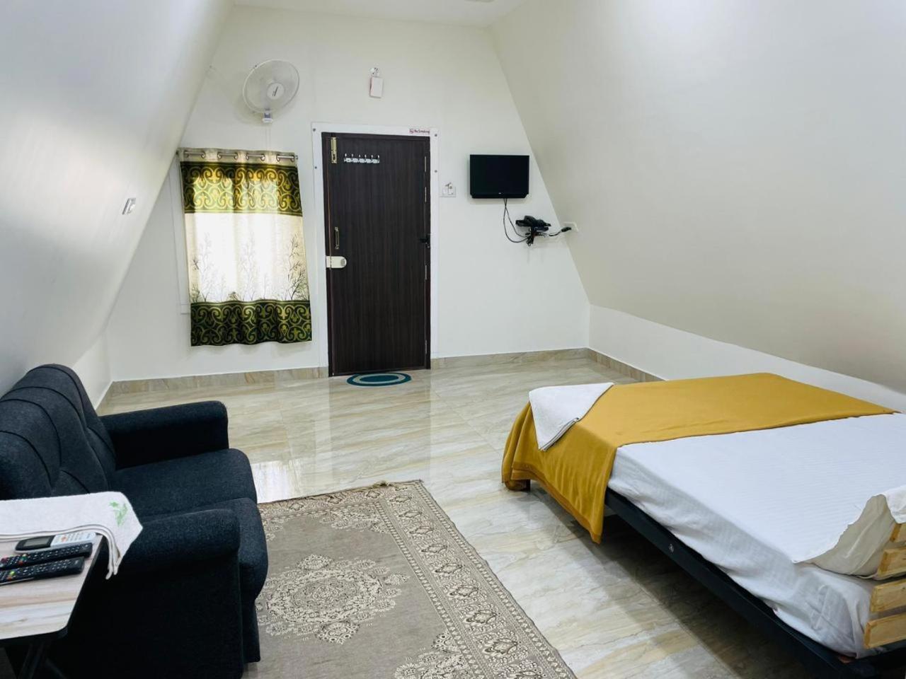 Greenleaf Resorts And Restaurant Rameshwaram Exterior photo