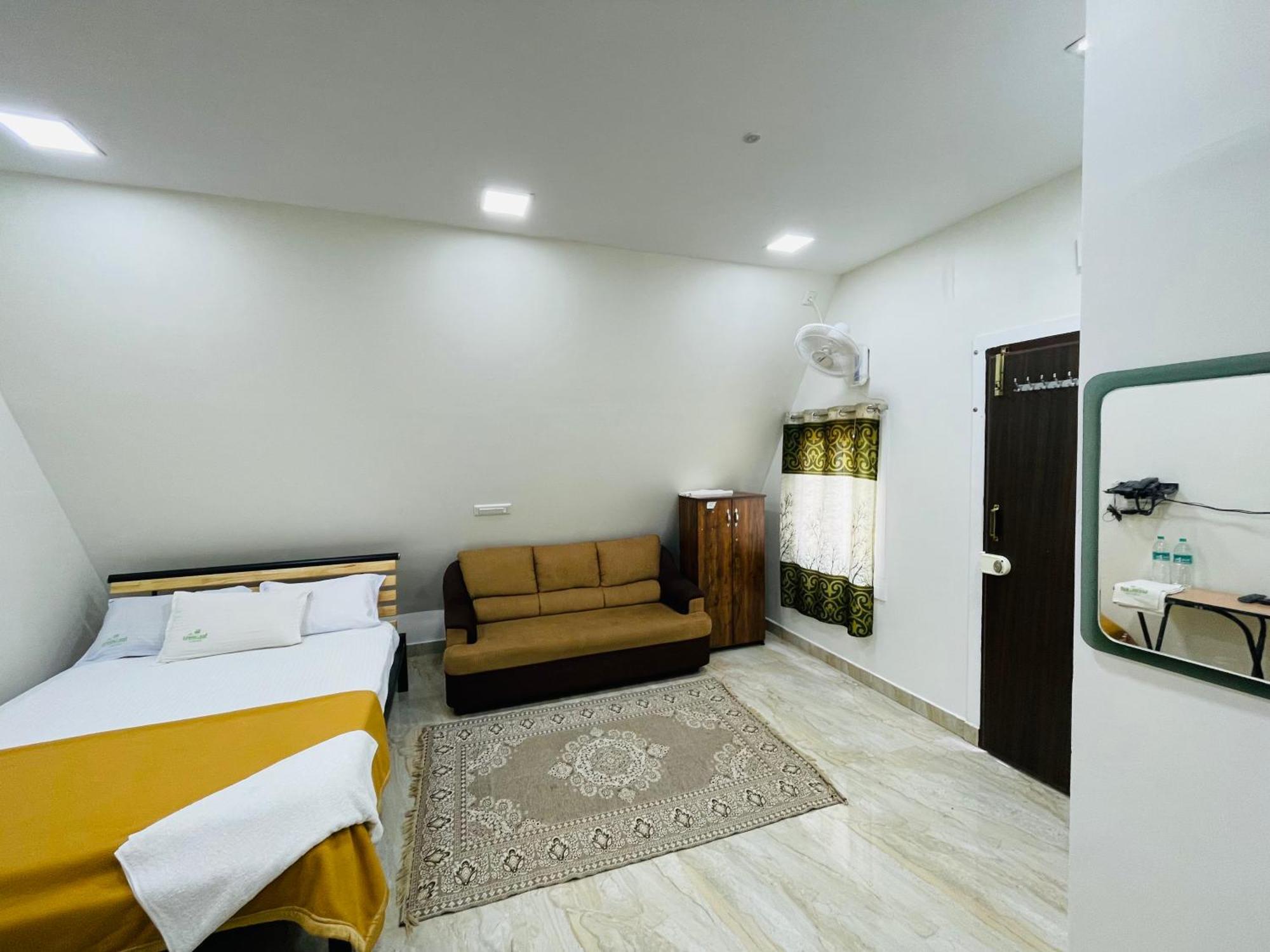 Greenleaf Resorts And Restaurant Rameshwaram Exterior photo